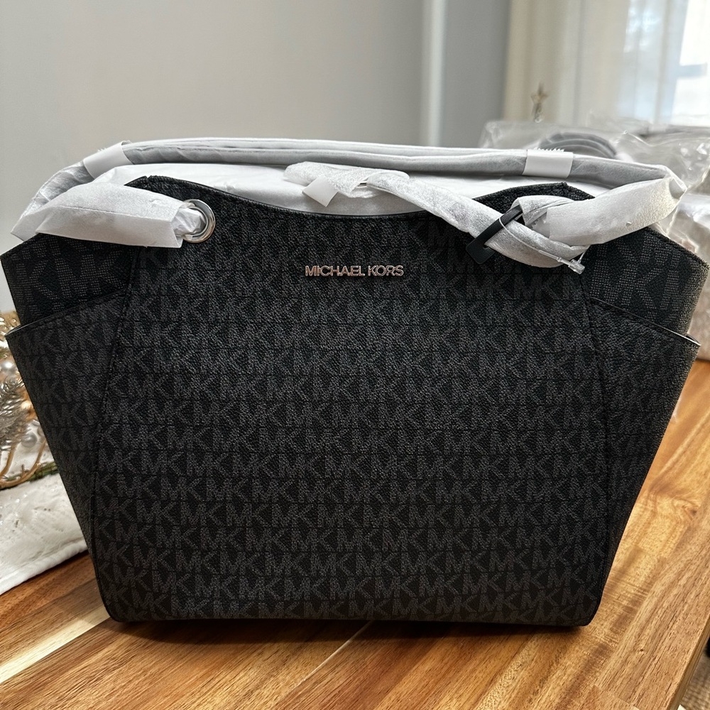 Michael Kors Shoulder Bag